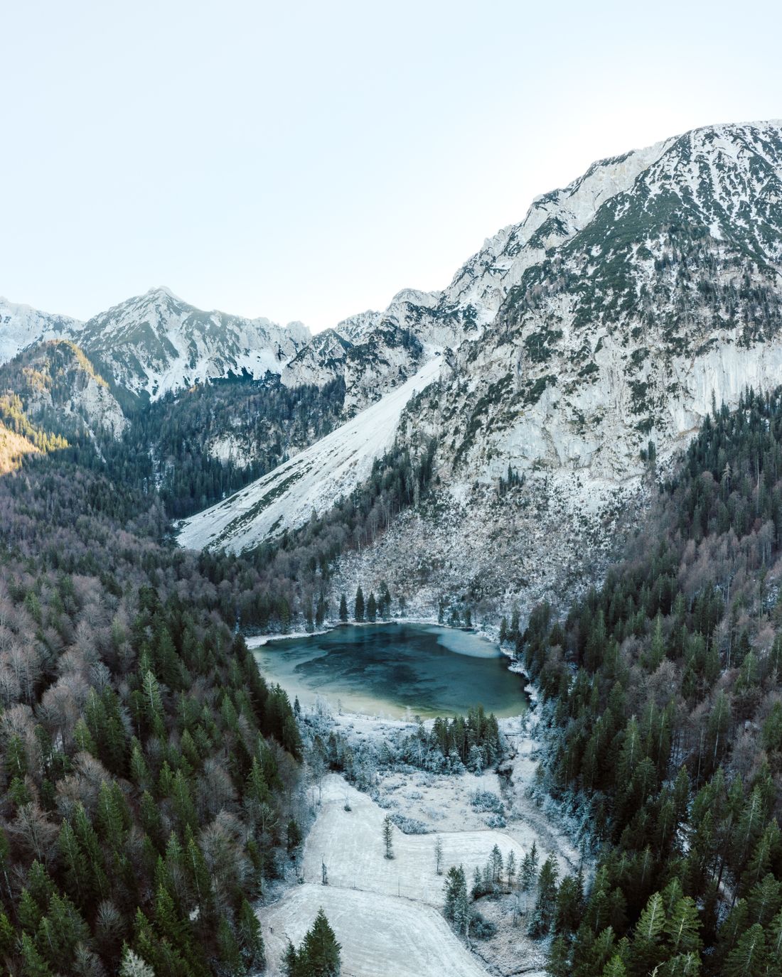 Winterlicher Frillensee in Inzell