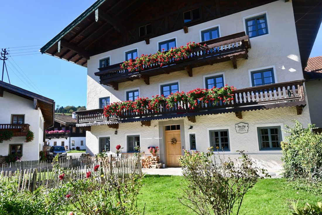 Bauernhaus von Osten