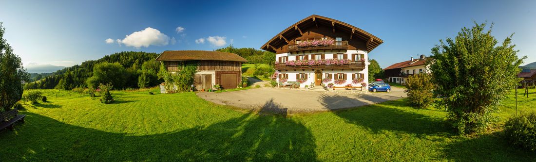 Schmuckhof Panorama.jpg
