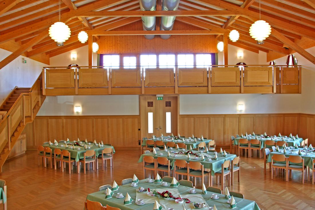 Festsaal Bergen Hochzeitsdeko 023