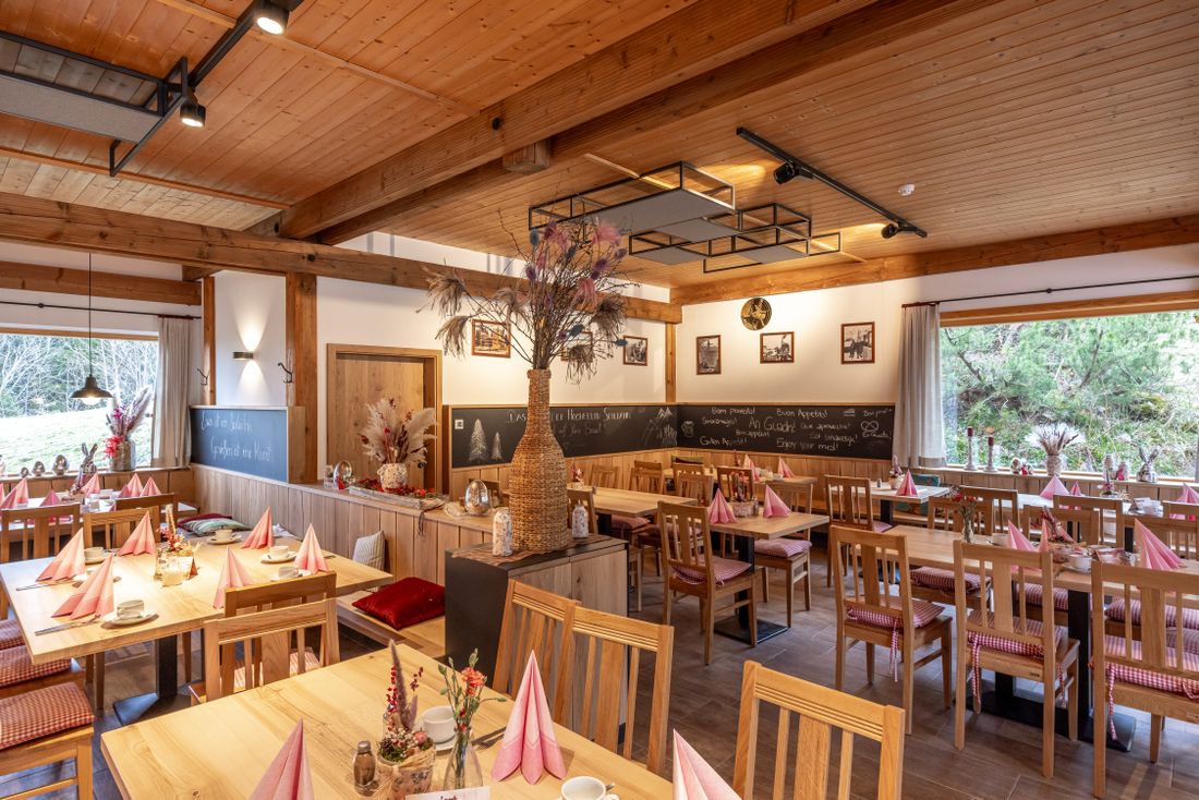 Innenraum Gaststätte Hochfellnblick