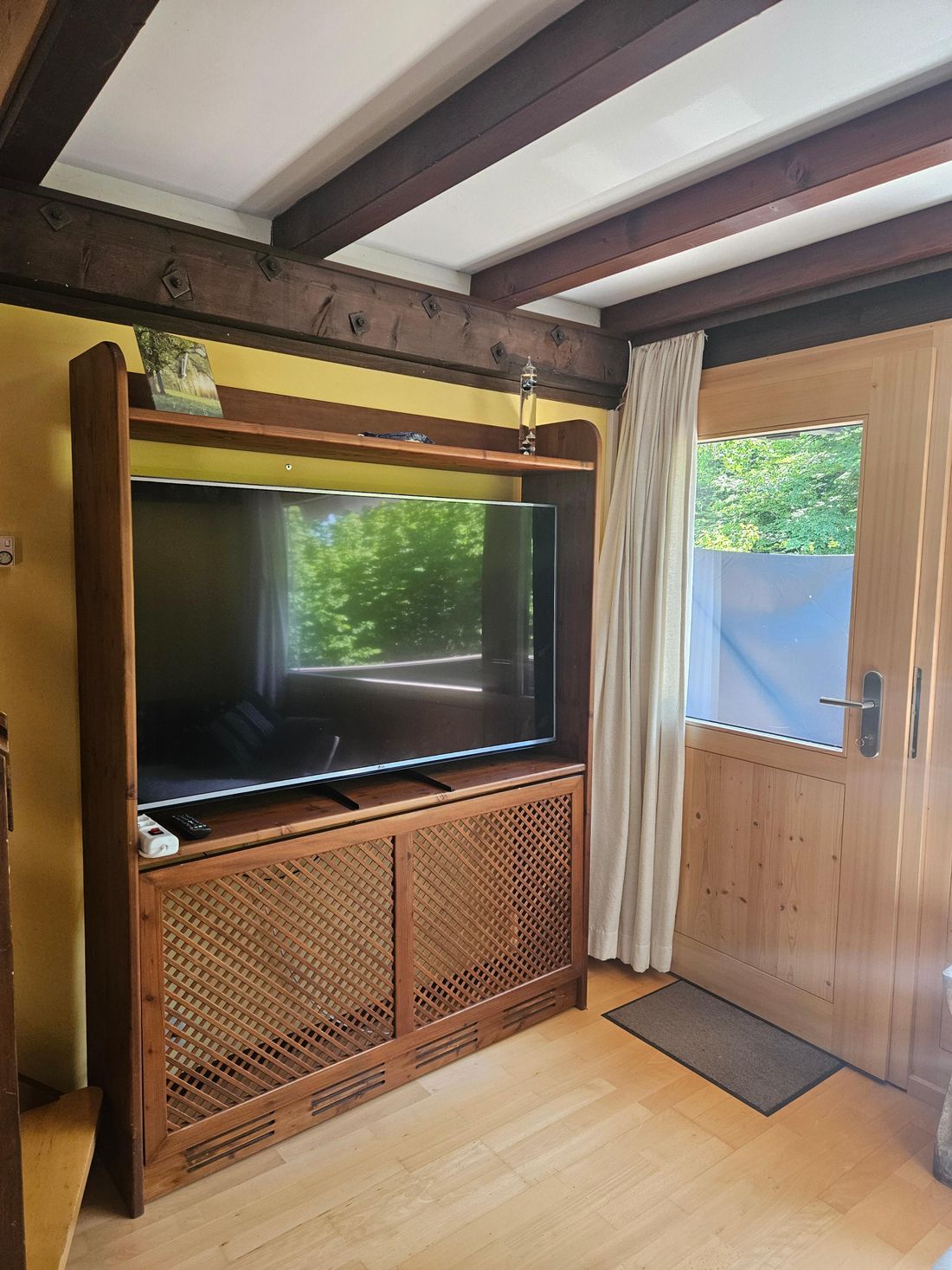 Zugang zum Balkon Südseitig