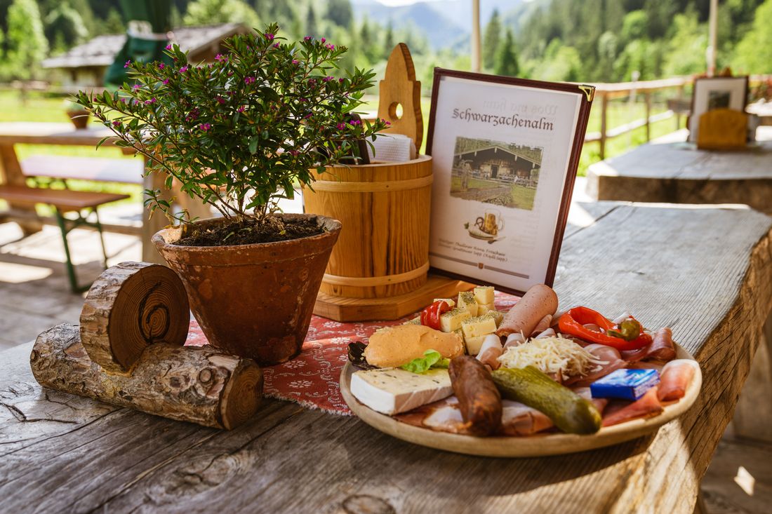 Almtypische Brotzeit