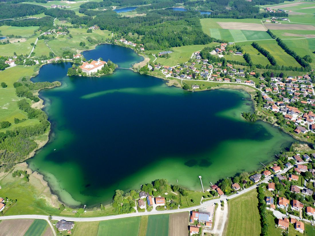 blick-auf-den-kloster-see